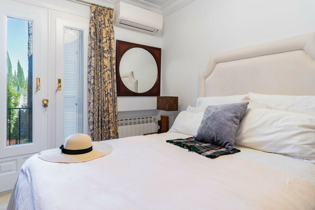 Detached Villa Nagüeles Málaga - image 19