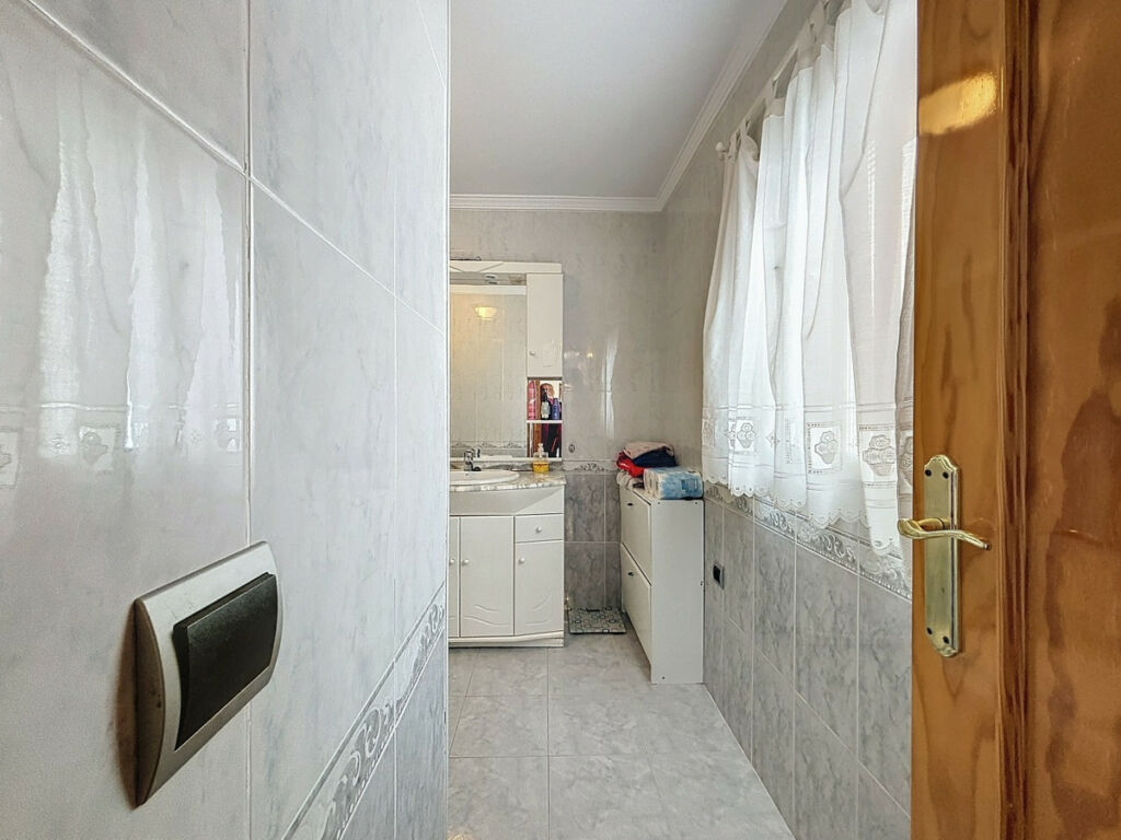 Semi-Detached House Cómpeta Málaga - image 19