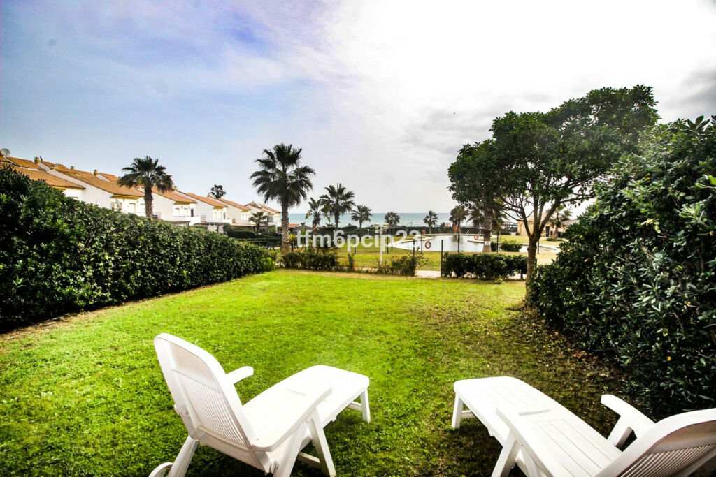 Townhouse La Duquesa Málaga - image 19