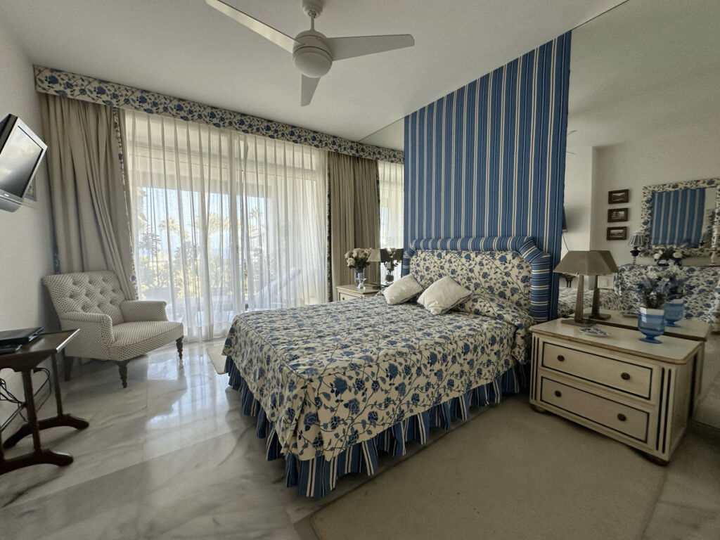Middle Floor Apartment Estepona Málaga - image 19