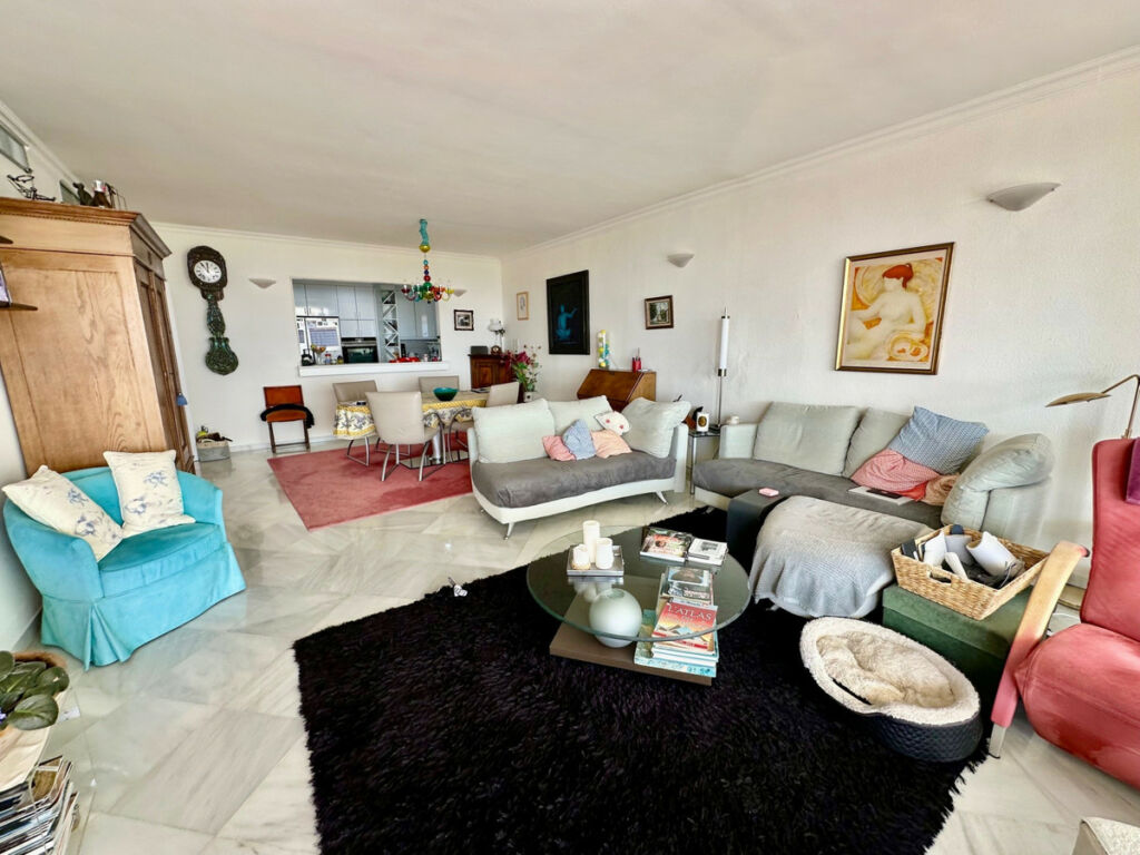 Middle Floor Apartment Benahavís Málaga - image 19
