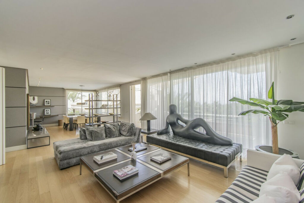 Penthouse Nagüeles Málaga - image 2