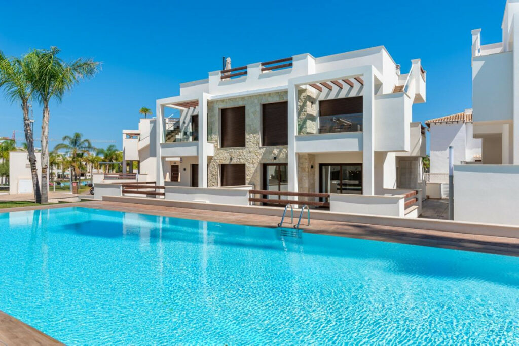 Ground Floor Apartment Torrevieja Alicante - image 2
