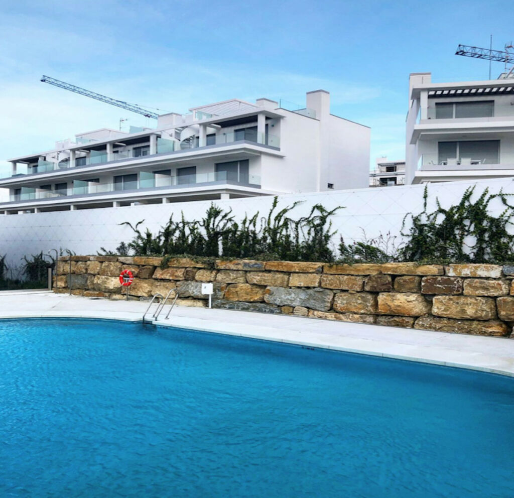 Ground Floor Apartment Estepona Málaga - image 2