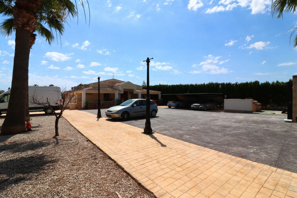 Detached Villa Heredades Alicante - image 6