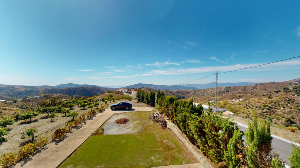 Detached Villa Sedella Málaga - image 2