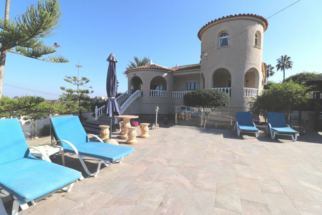 Detached Villa Algorfa Alicante - image 6