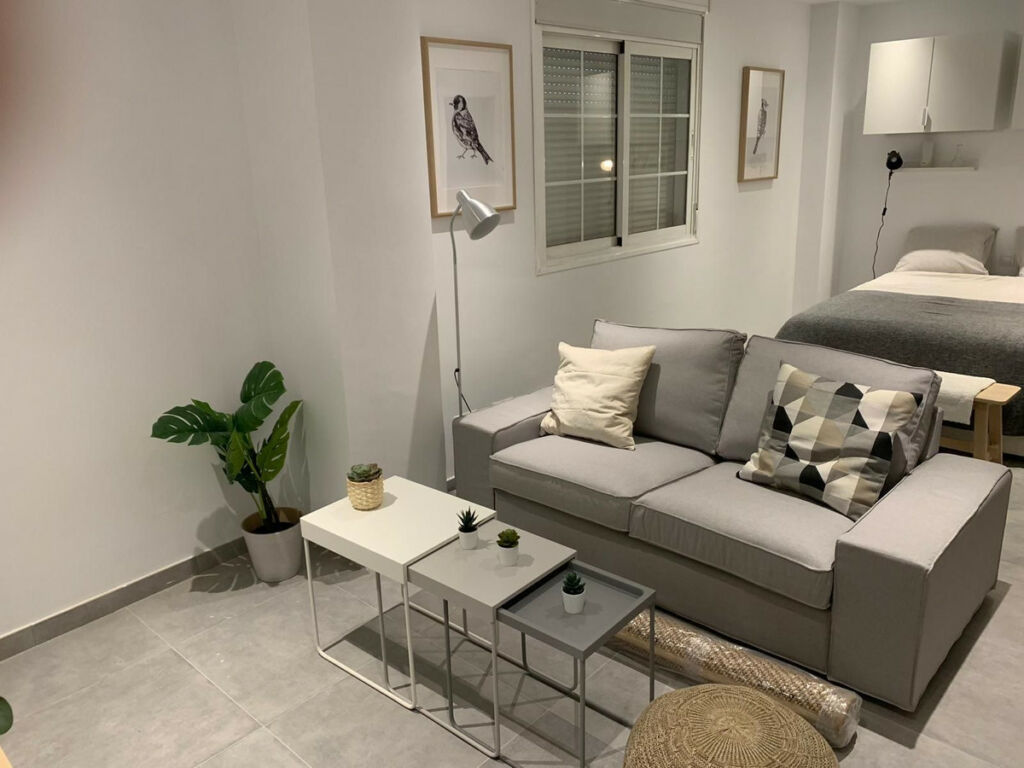 Middle Floor Studio San Pedro de Alcántara Málaga - image 2
