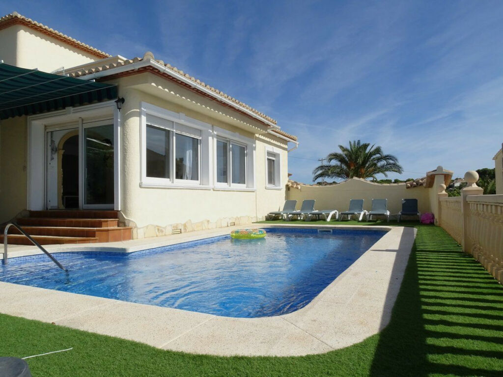 Detached Villa Calpe Alicante - image 2