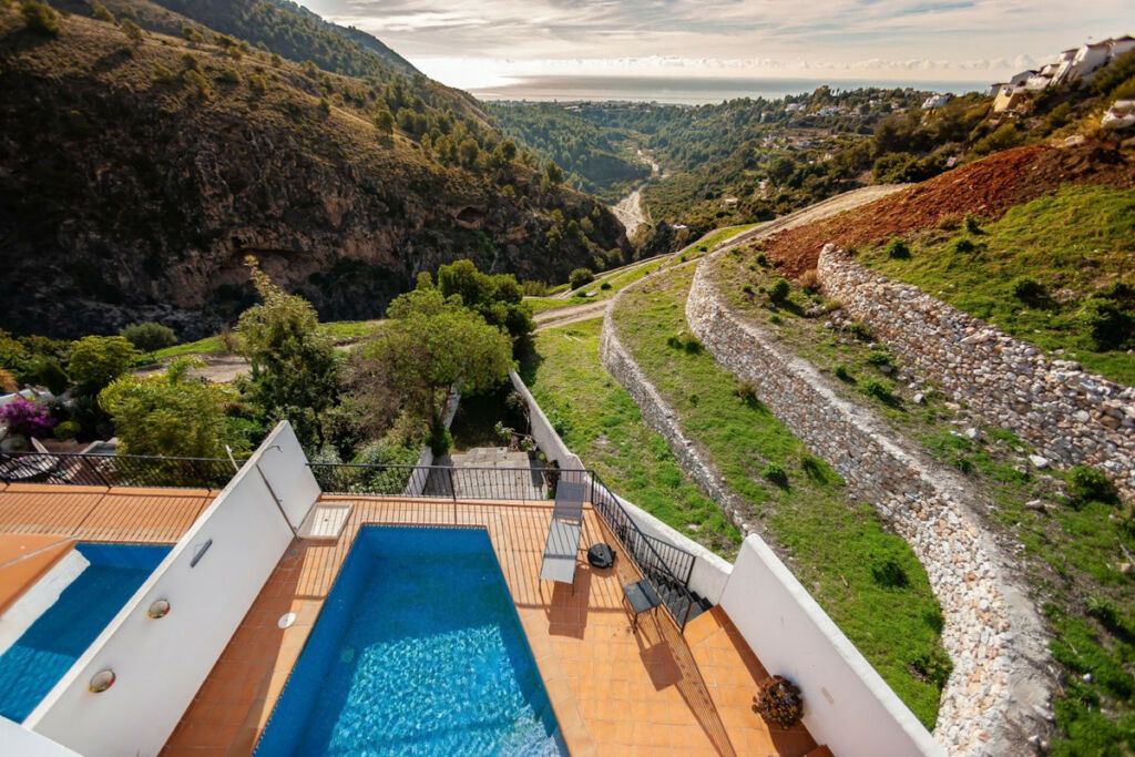 Semi-Detached House Frigiliana Málaga - image 2