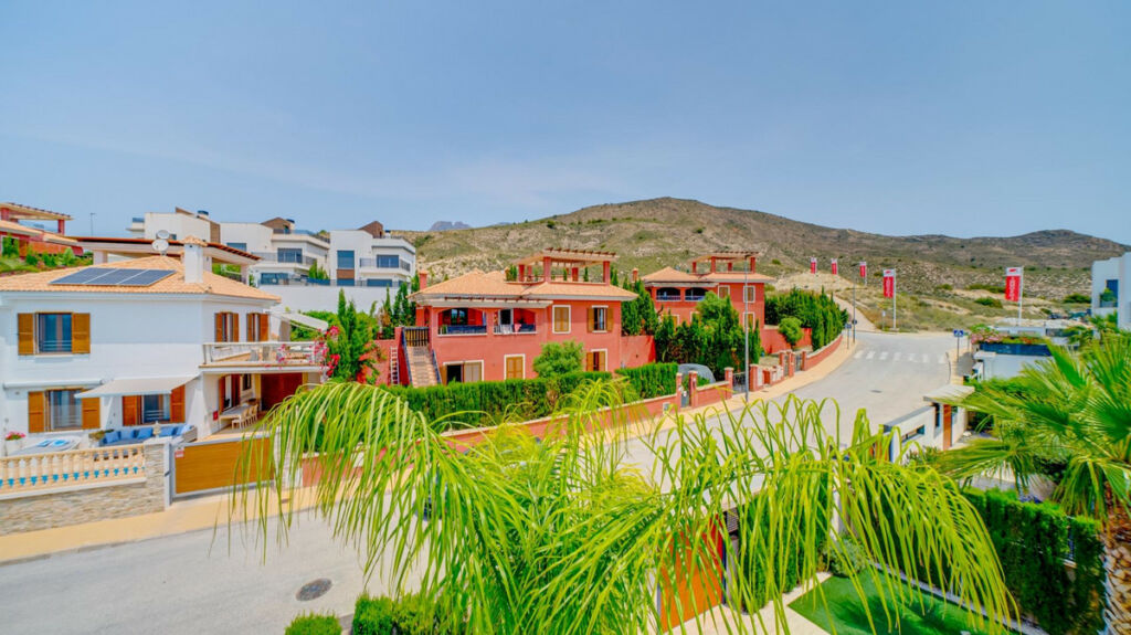 Bungalow Finestrat Alicante - image 2