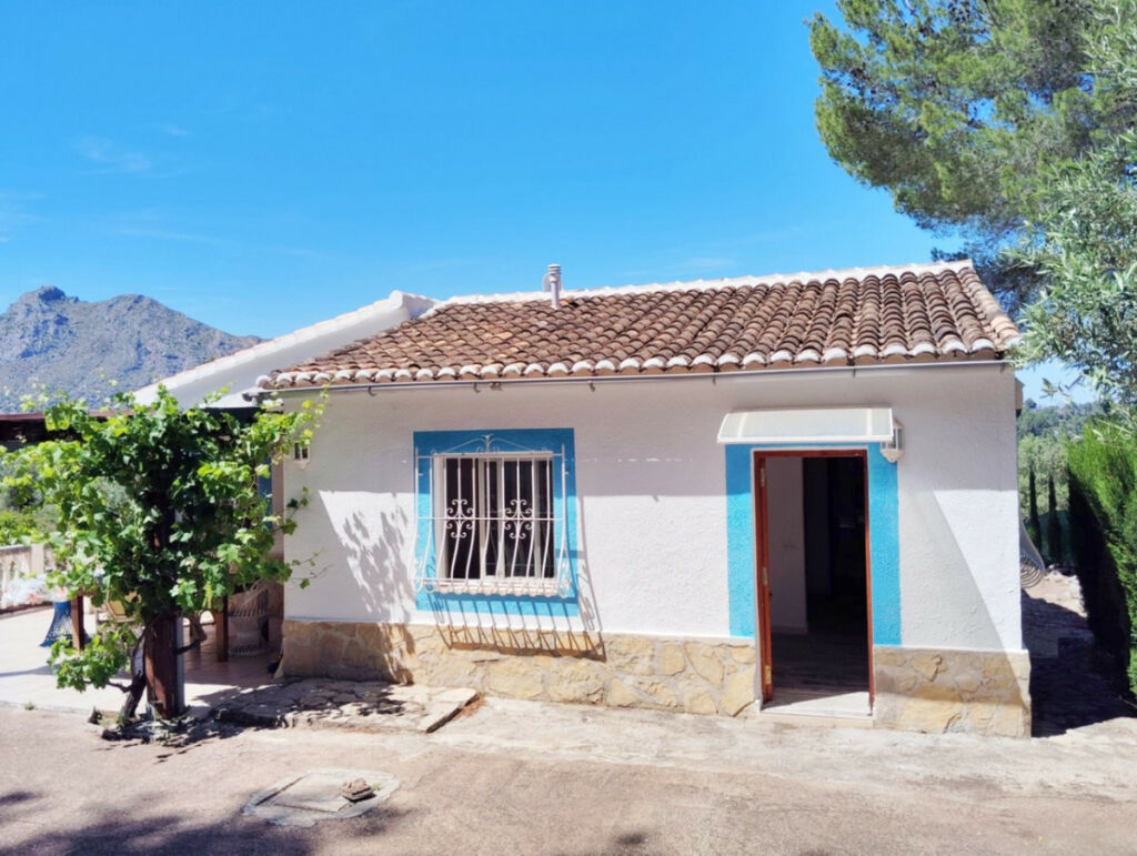 Detached Villa Parcent Alicante - image 2