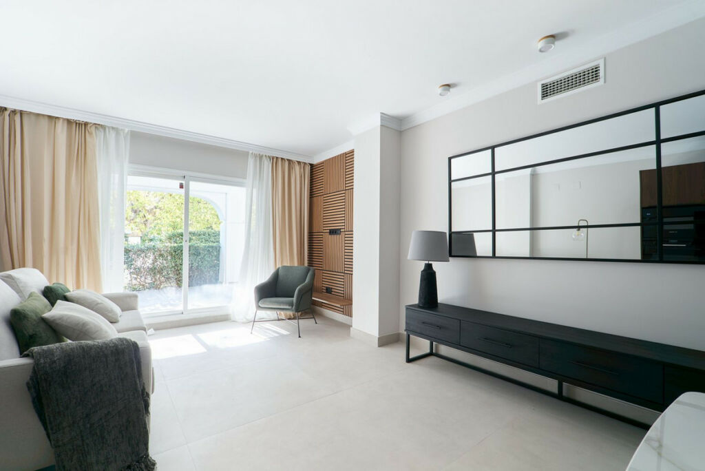 Ground Floor Apartment San Pedro de Alcántara Málaga - image 3