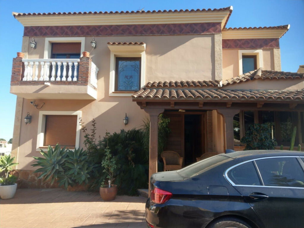 Detached Villa Sierrezuela Málaga - image 20