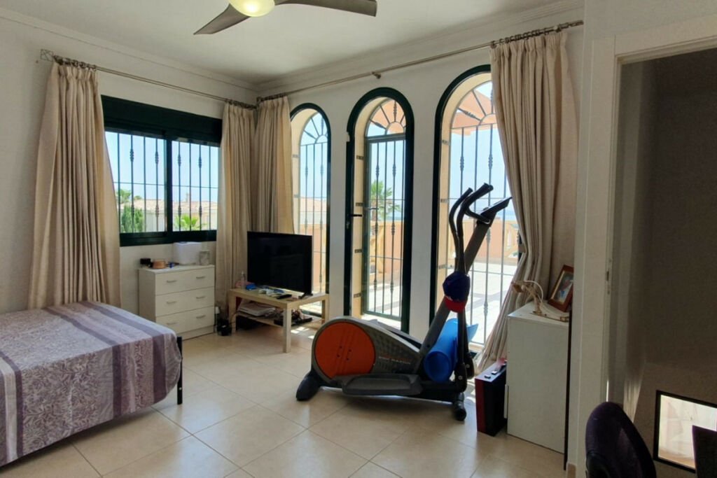 Detached Villa Ciudad Quesada Alicante - image 20