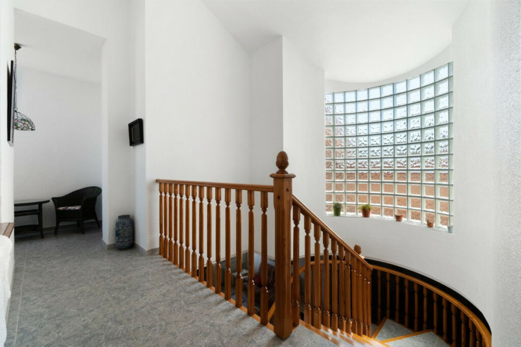Detached Villa La Veleta Alicante - image 21