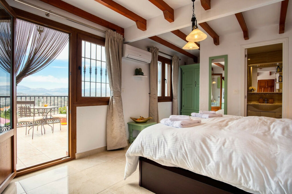 Detached Villa Iznate Málaga - image 21