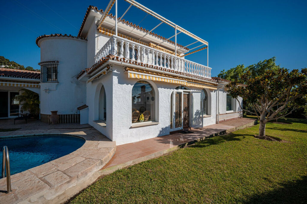 Detached Villa Benalmadena Málaga - image 22