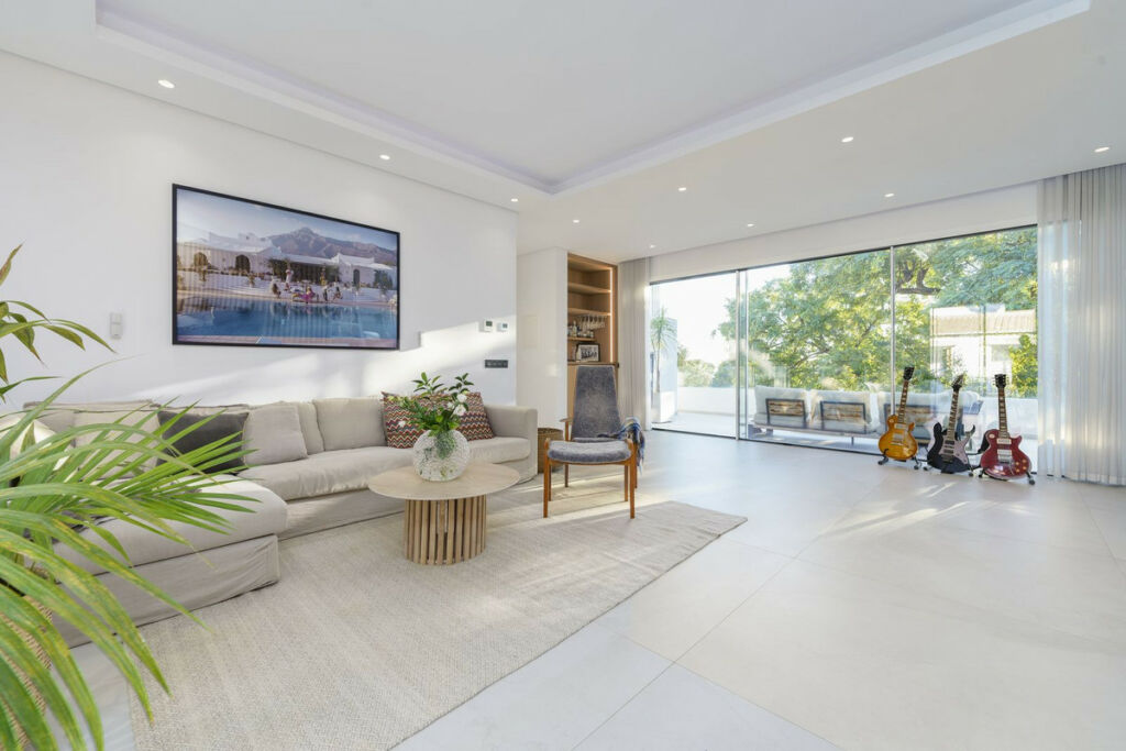 Detached Villa Nueva Andalucía Málaga - image 22