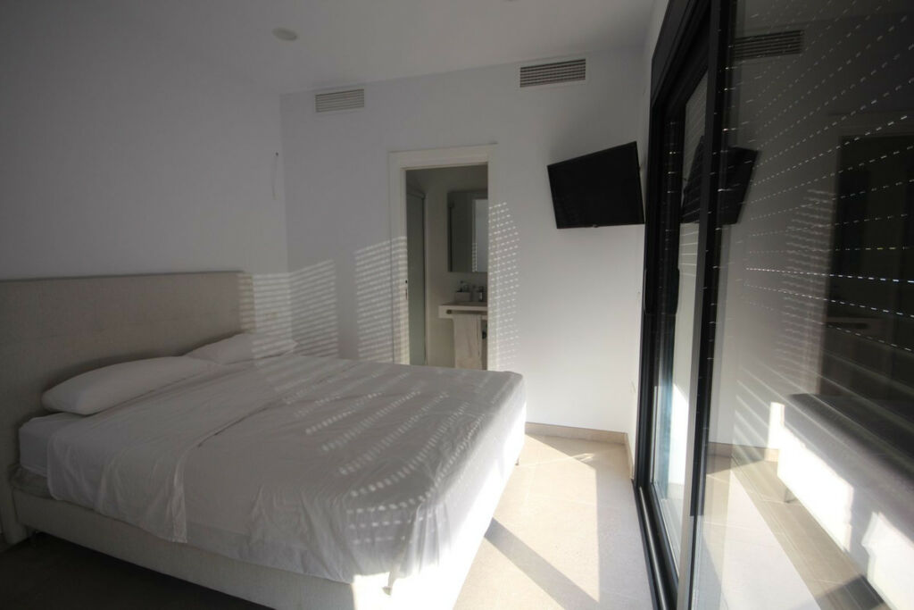 Detached Villa Elviria Málaga - image 22