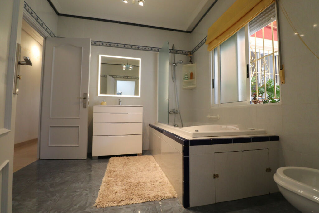 Detached Villa Algorfa Alicante - image 24
