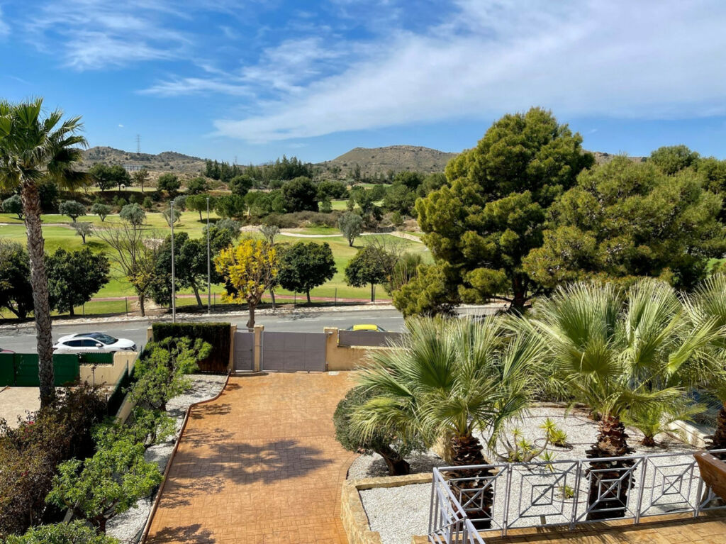 Detached Villa Monforte Del Cid Alicante - image 23