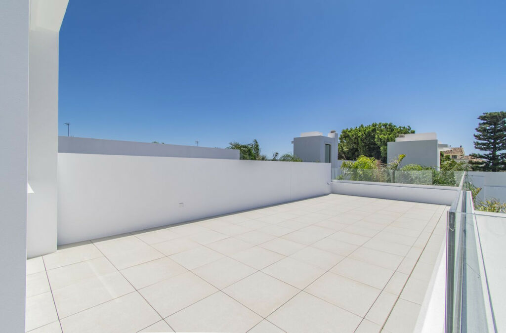 Detached Villa The Golden Mile Málaga - image 23