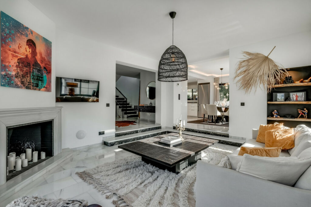 Detached Villa Nueva Andalucía Málaga - image 24