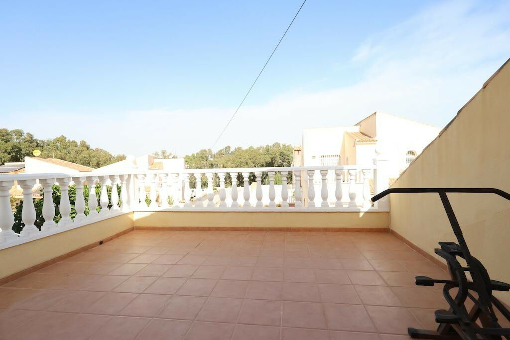 Detached Villa Playa Flamenca Alicante - image 24