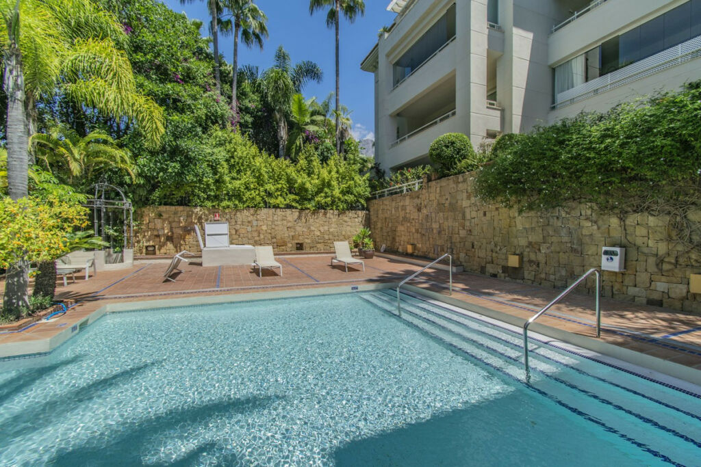 Penthouse Nagüeles Málaga - image 24