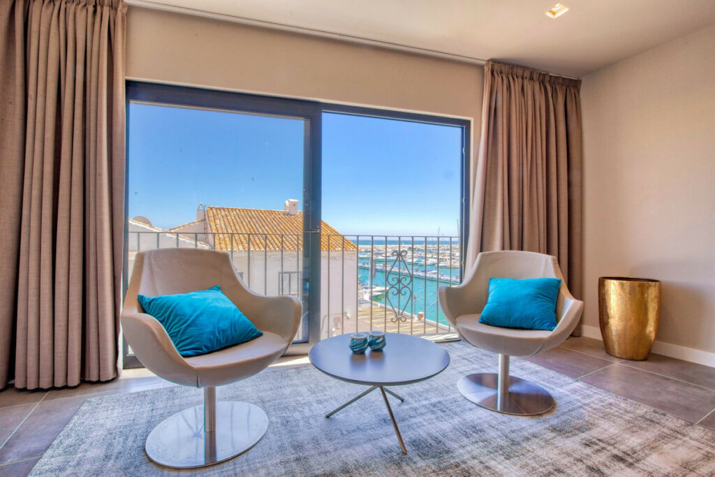 Middle Floor Apartment Puerto Banús Málaga - image 24