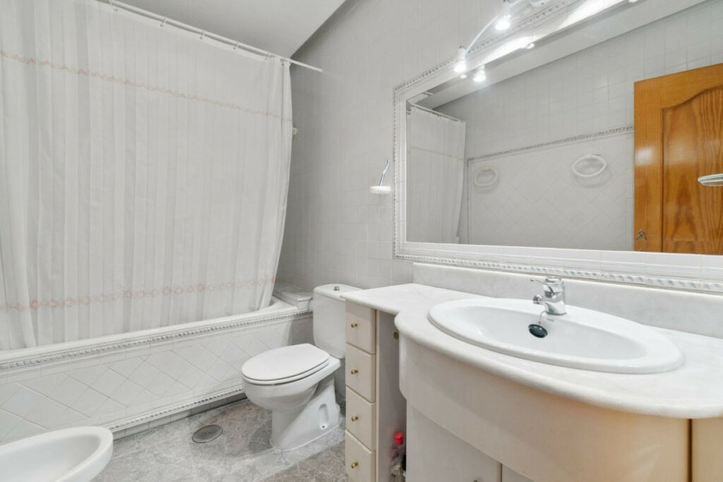 Detached Villa La Veleta Alicante - image 25