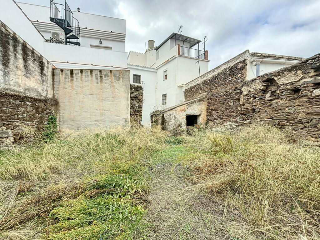 Semi-Detached House Sayalonga Málaga - image 25