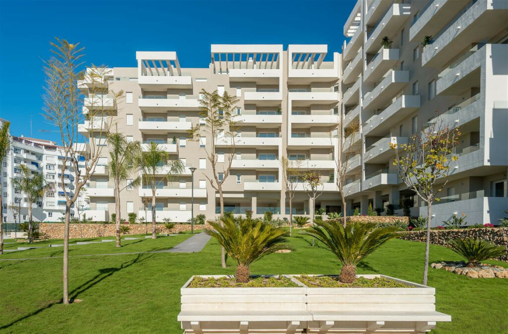 Middle Floor Apartment La Campana Málaga - image 25