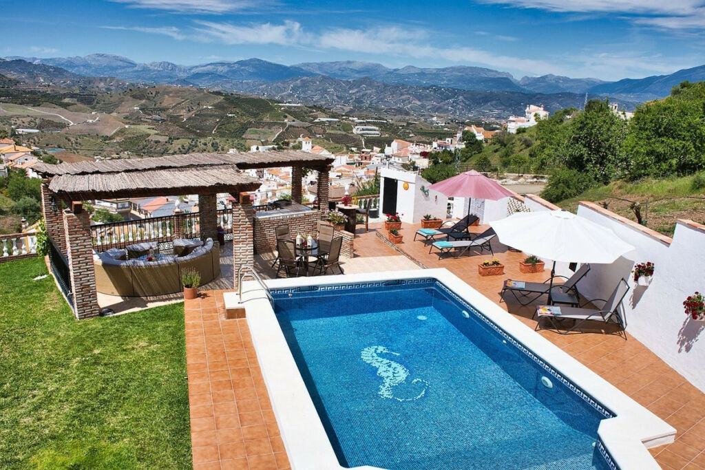 Detached Villa Iznate Málaga - image 25