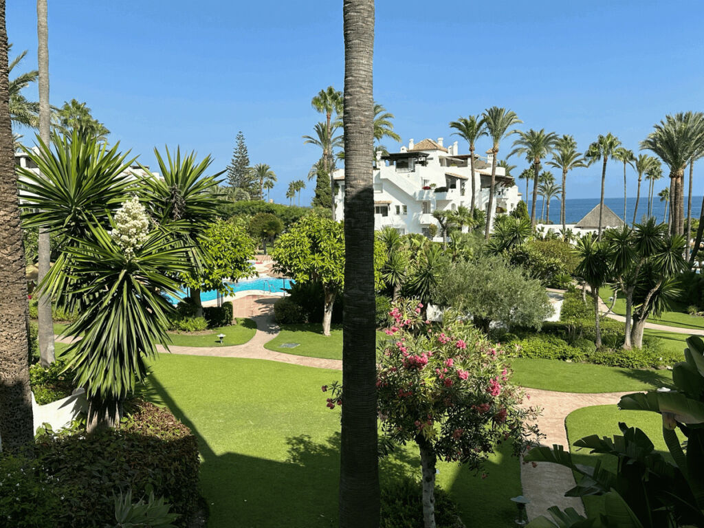 Middle Floor Apartment Estepona Málaga - image 25