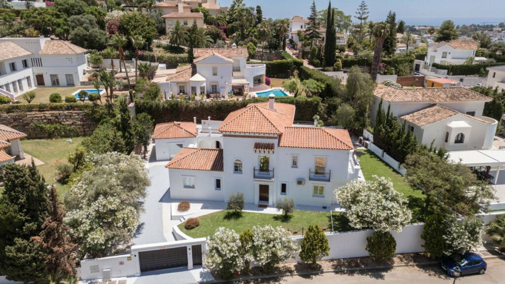 Detached Villa Benahavís Málaga - image 26