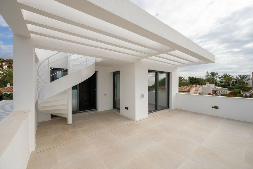 Detached Villa Marbesa Málaga - image 26