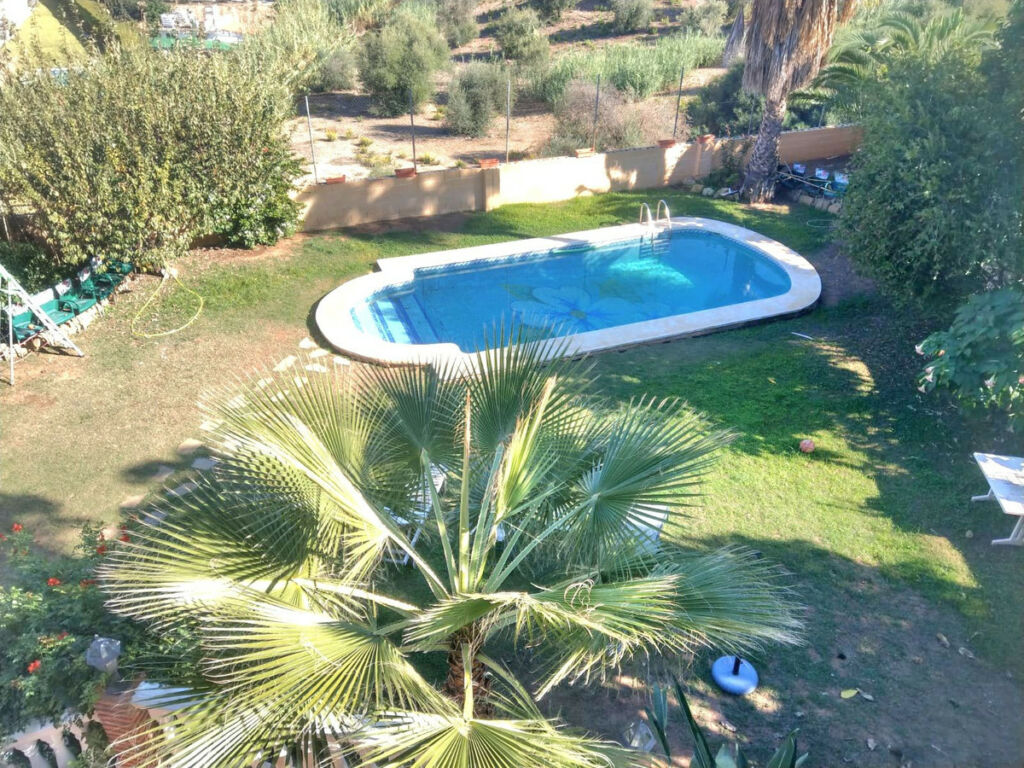 Detached Villa Sierrezuela Málaga - image 26