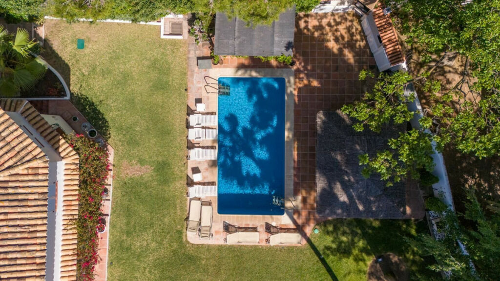 Detached Villa Nagüeles Málaga - image 26
