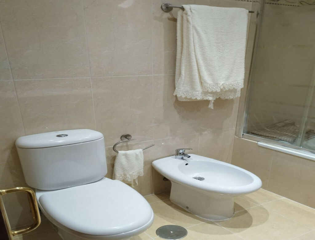 Middle Floor Apartment Estepona Málaga - image 27