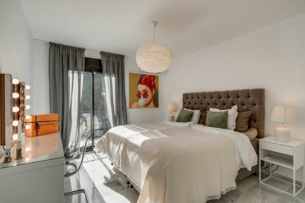 Detached Villa Nueva Andalucía Málaga - image 27