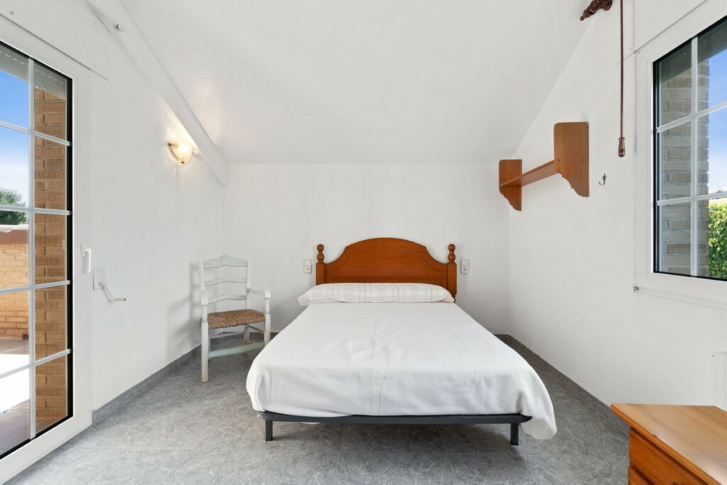 Detached Villa La Veleta Alicante - image 27