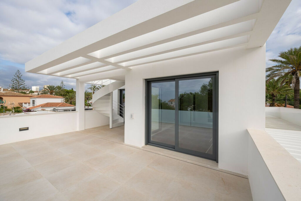 Detached Villa Marbesa Málaga - image 27