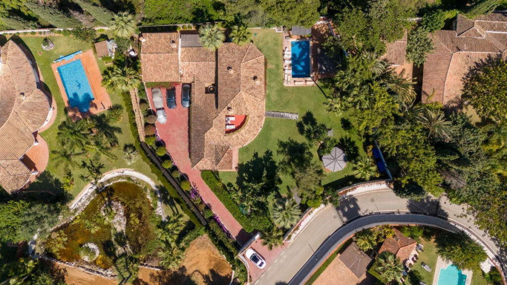 Detached Villa Nagüeles Málaga - image 28