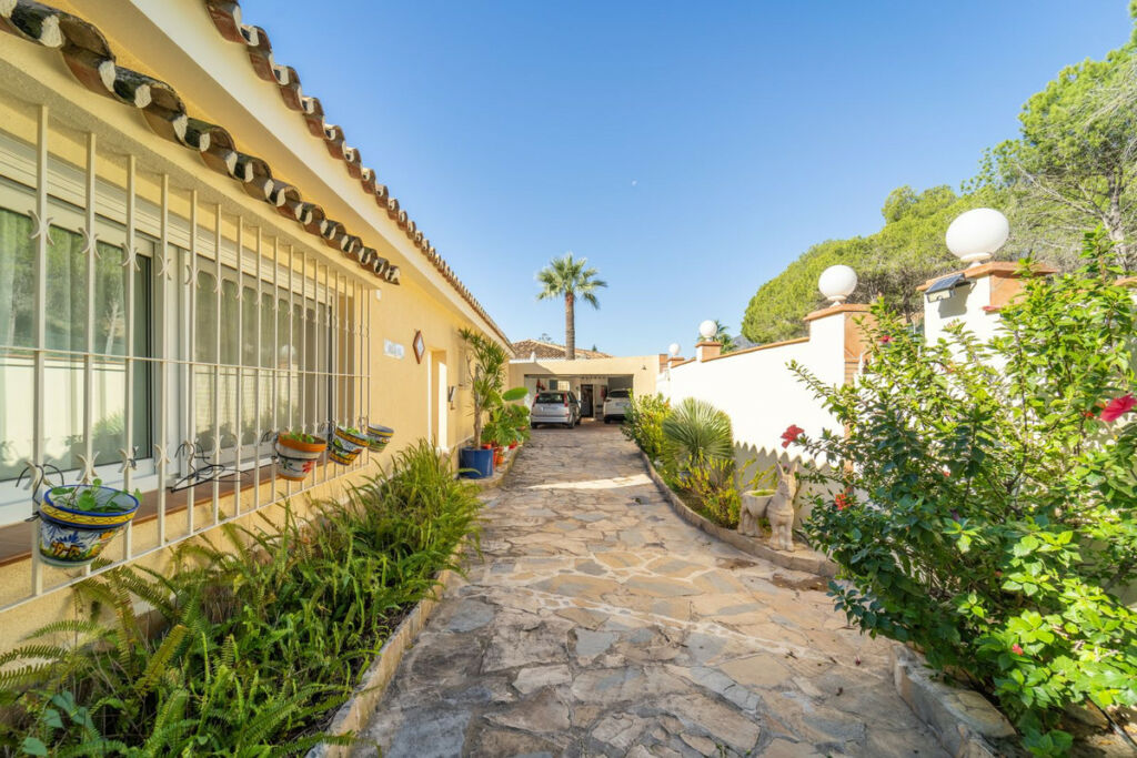 Detached Villa Benalmadena Costa Málaga - image 28