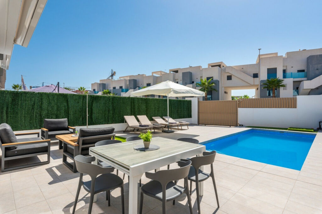 Detached Villa Guardamar del Segura Alicante - image 28