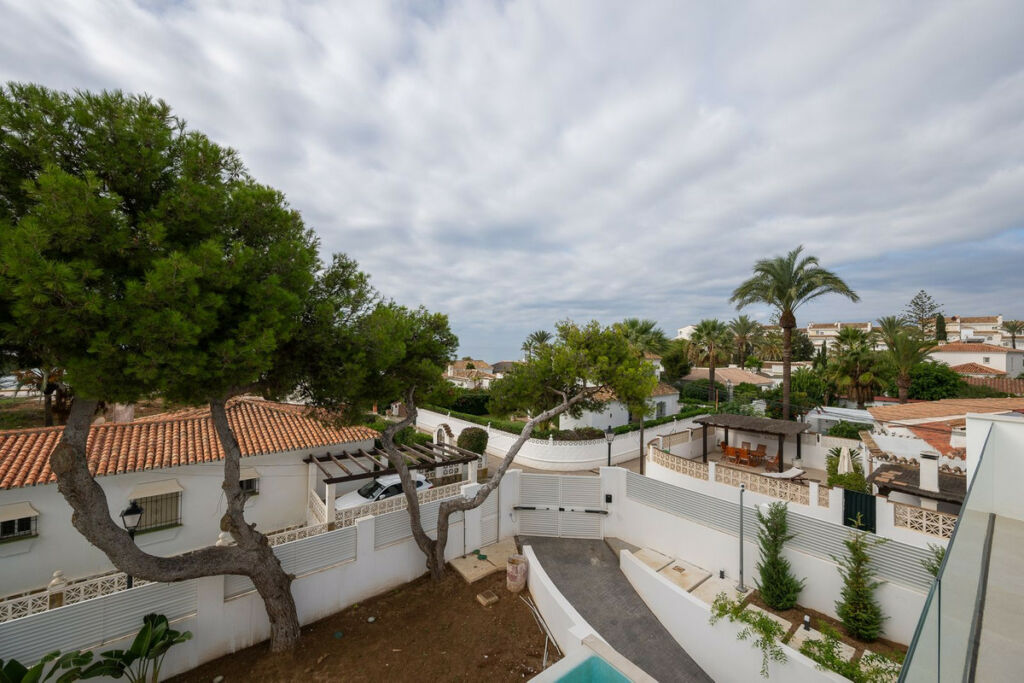 Detached Villa Marbesa Málaga - image 28