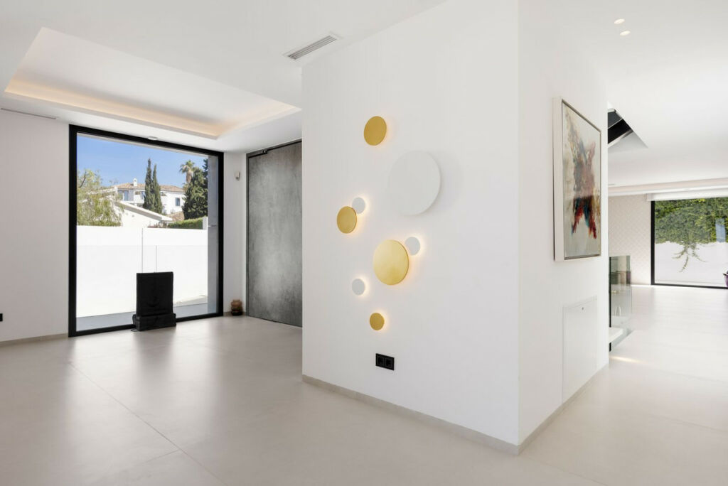 Detached Villa El Paraiso Málaga - image 30