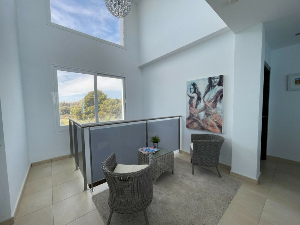 Detached Villa Monforte Del Cid Alicante - image 28